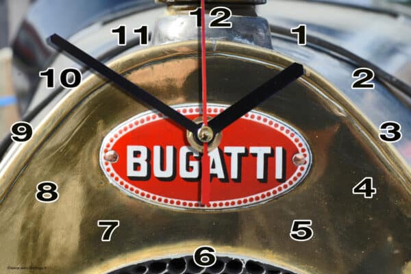 logo Bugatti 02 en horloge murale