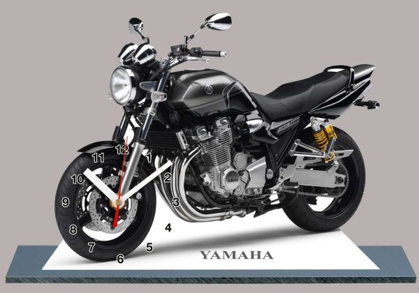 Yamaha 1300 XJR -03 miniature moto horloge