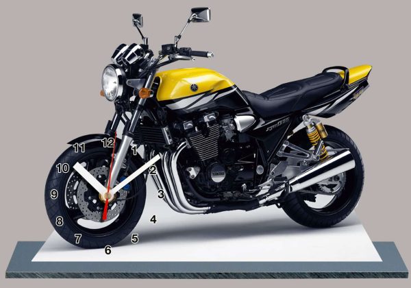 Yamaha 1300 XJR -06, moto en horloge miniature