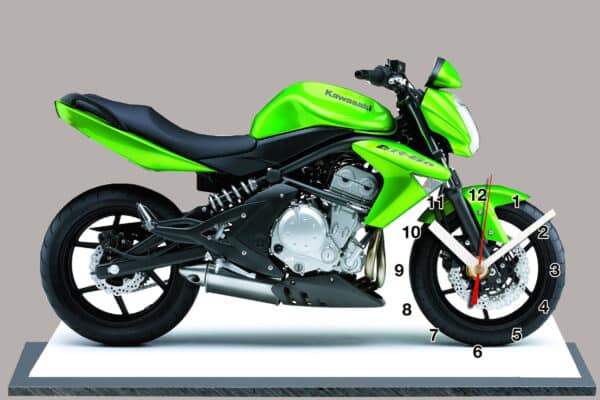 Moto, Kawasaki ER6N vert en horloge 21