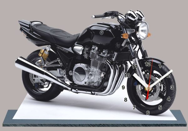 Moto, Yamaha 1300 XJR noir -16 en horloge miniature