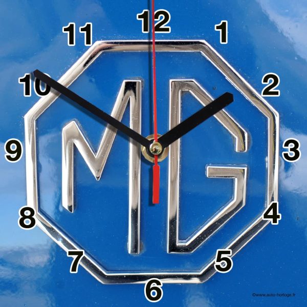 logo MG  en horloge murale 01