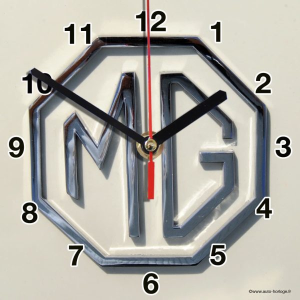 logo MG  en horloge murale 04