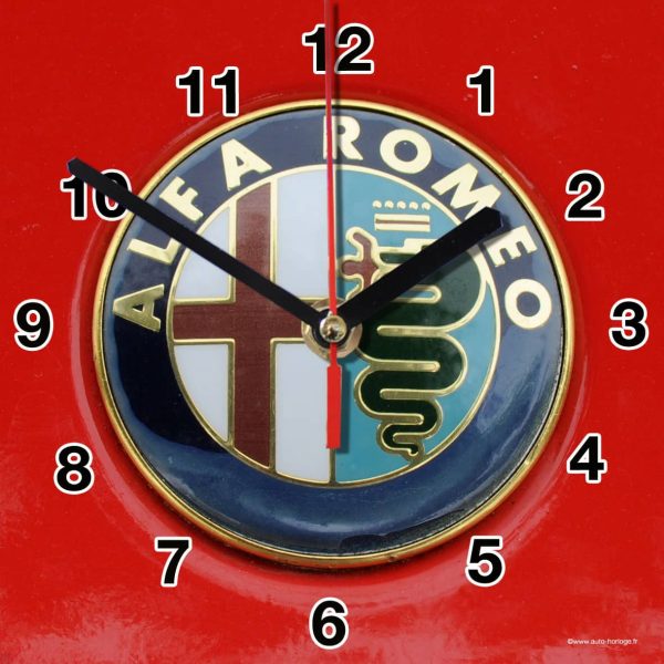 Logo Alfa 01m en horloge murale