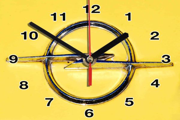 Logo calandre Opel-01 en horloge murale