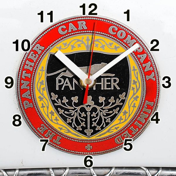Logo Panther-01 en horloge murale