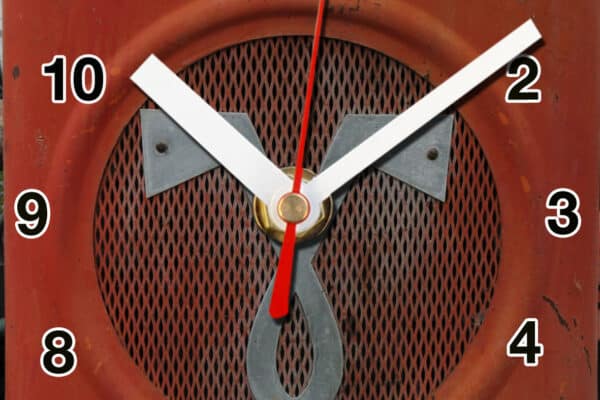 Logo Vendeuvre-01lm tracteur en horloge murale