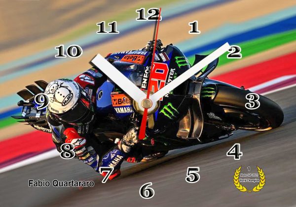 Fabio Quartararo  en horloge murale 07